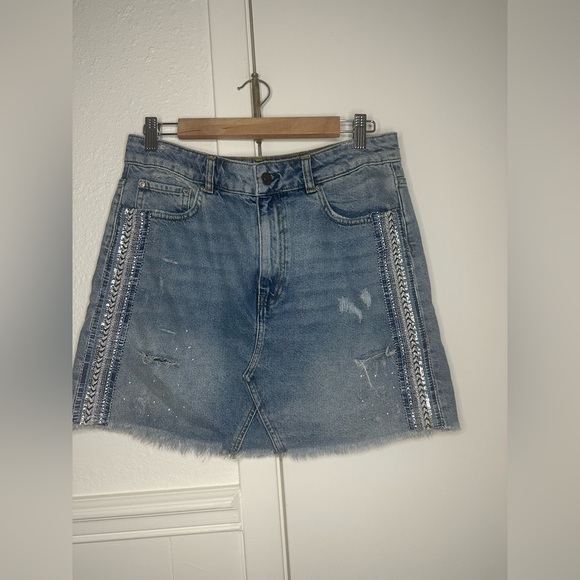 Free People Embellished Denim Mini Skirt Size 12 - Picture 4 of 10